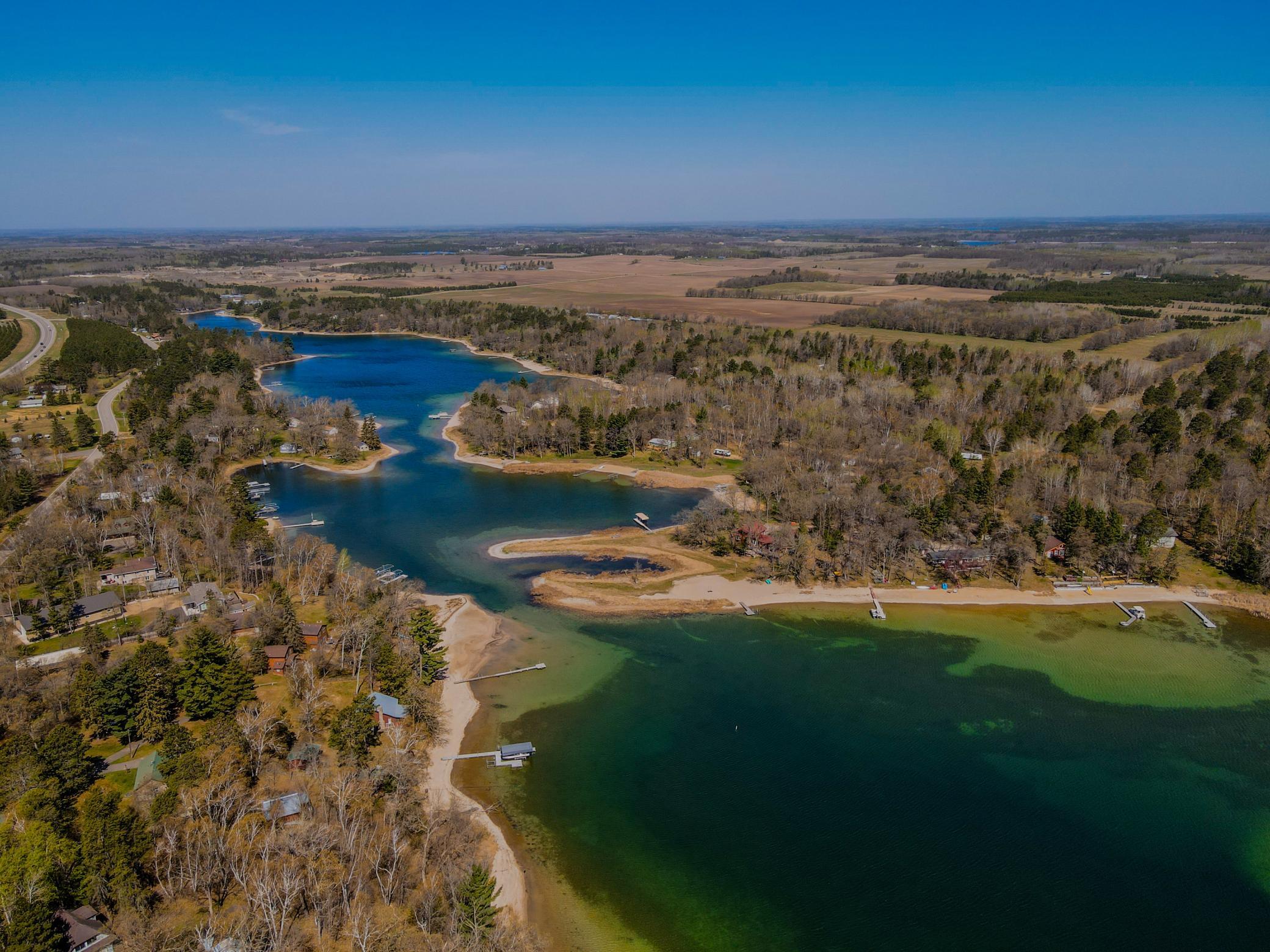 Over 1,400 Acres of Lake to Explore