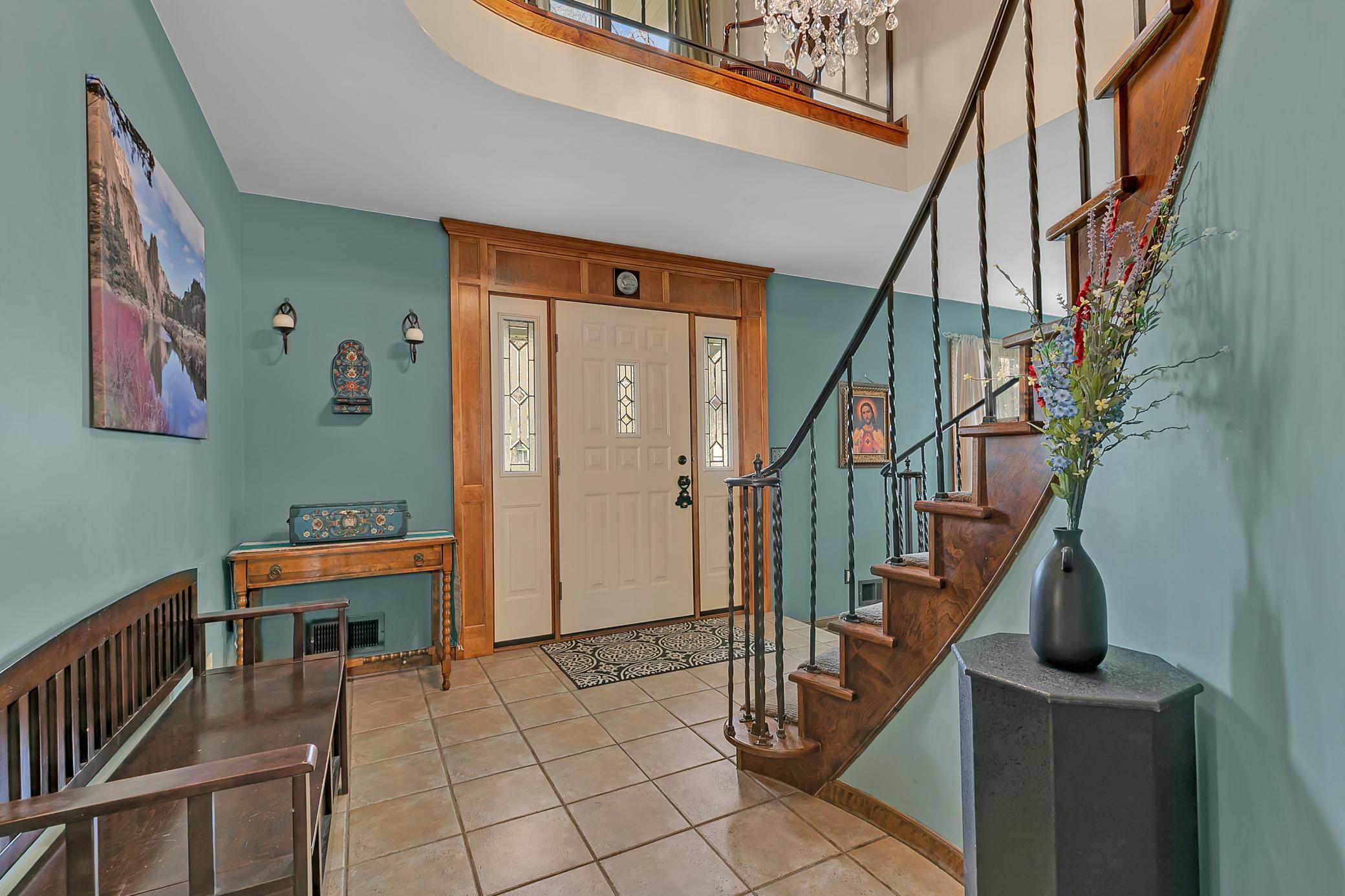 Spacious foyer