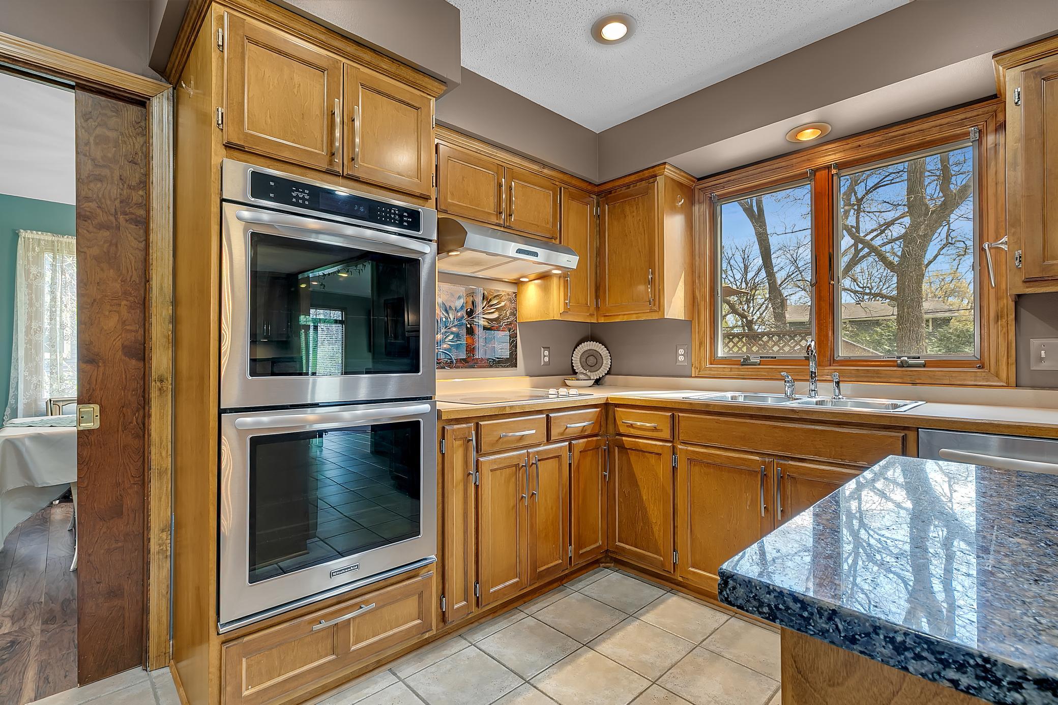 Double wall oven