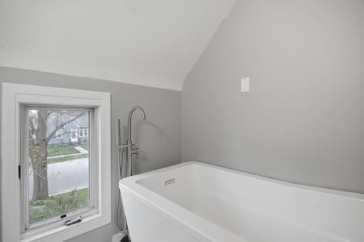 1110 5th Avenue NW, Austin, MN 55912