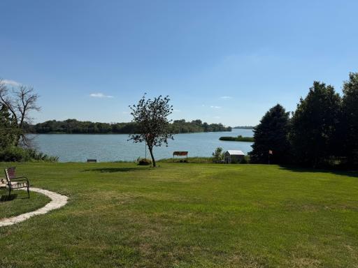 32185 290th Street, Worthington, MN 56187
