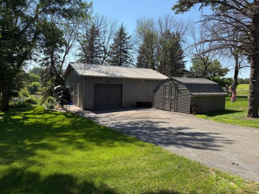 32185 290th Street, Worthington, MN 56187