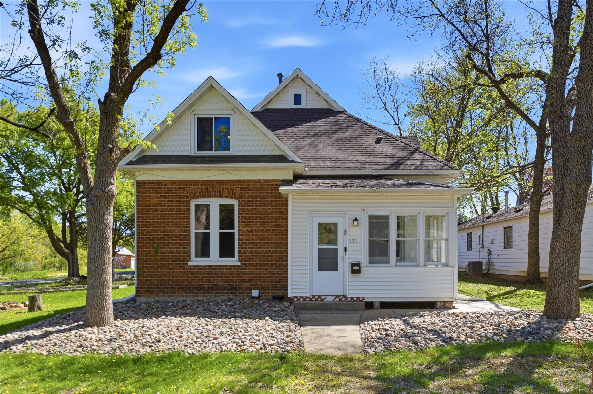 01-131 Main St [3057844]- 001.jpg