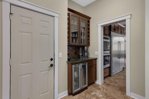 15270 Branch Circle, Lakeville, MN 55306