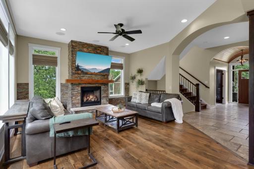 15270 Branch Circle, Lakeville, MN 55306