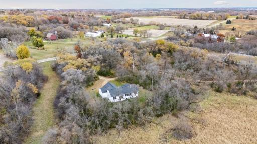 Gourgeous county living just 15 minutes from Lakeville