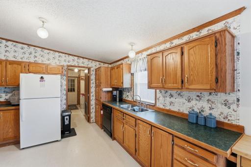 707 Summit Avenue W, Clarissa, MN 56440