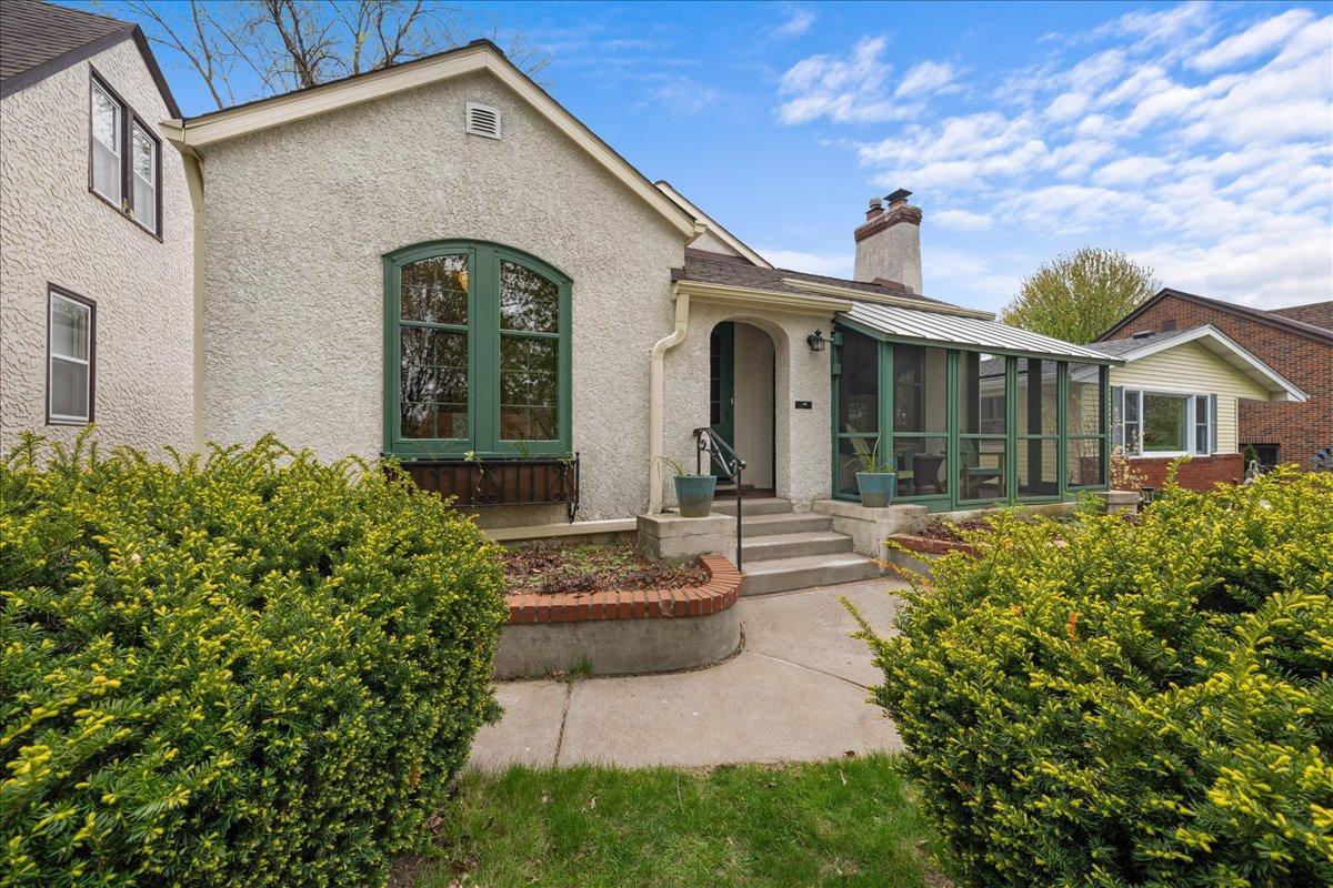 Darling One Story Tudor/English Cottage