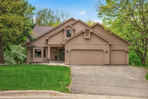 14924 Oak Ridge Ct W located in a cul-de-sac