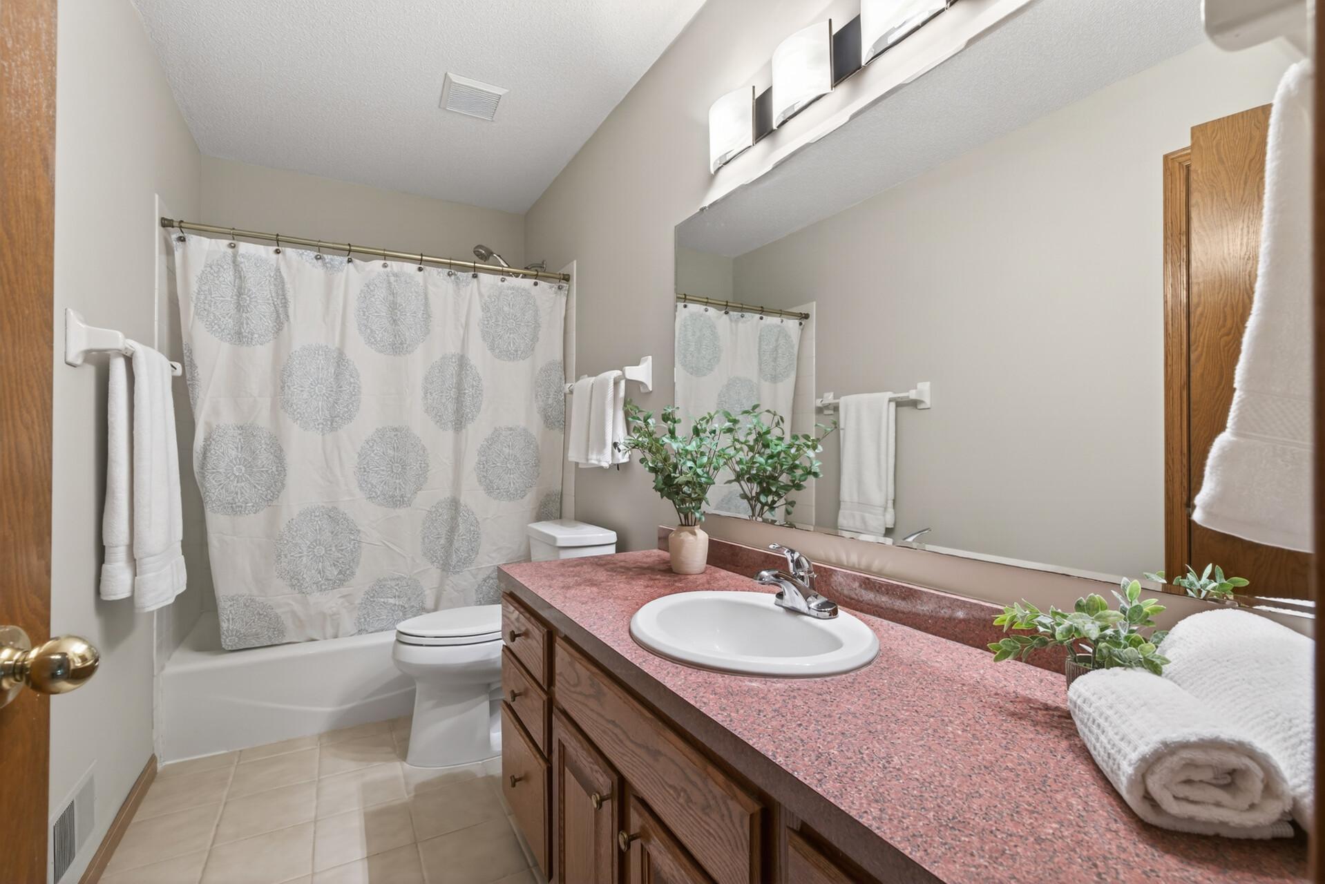 Upper level full bathroom