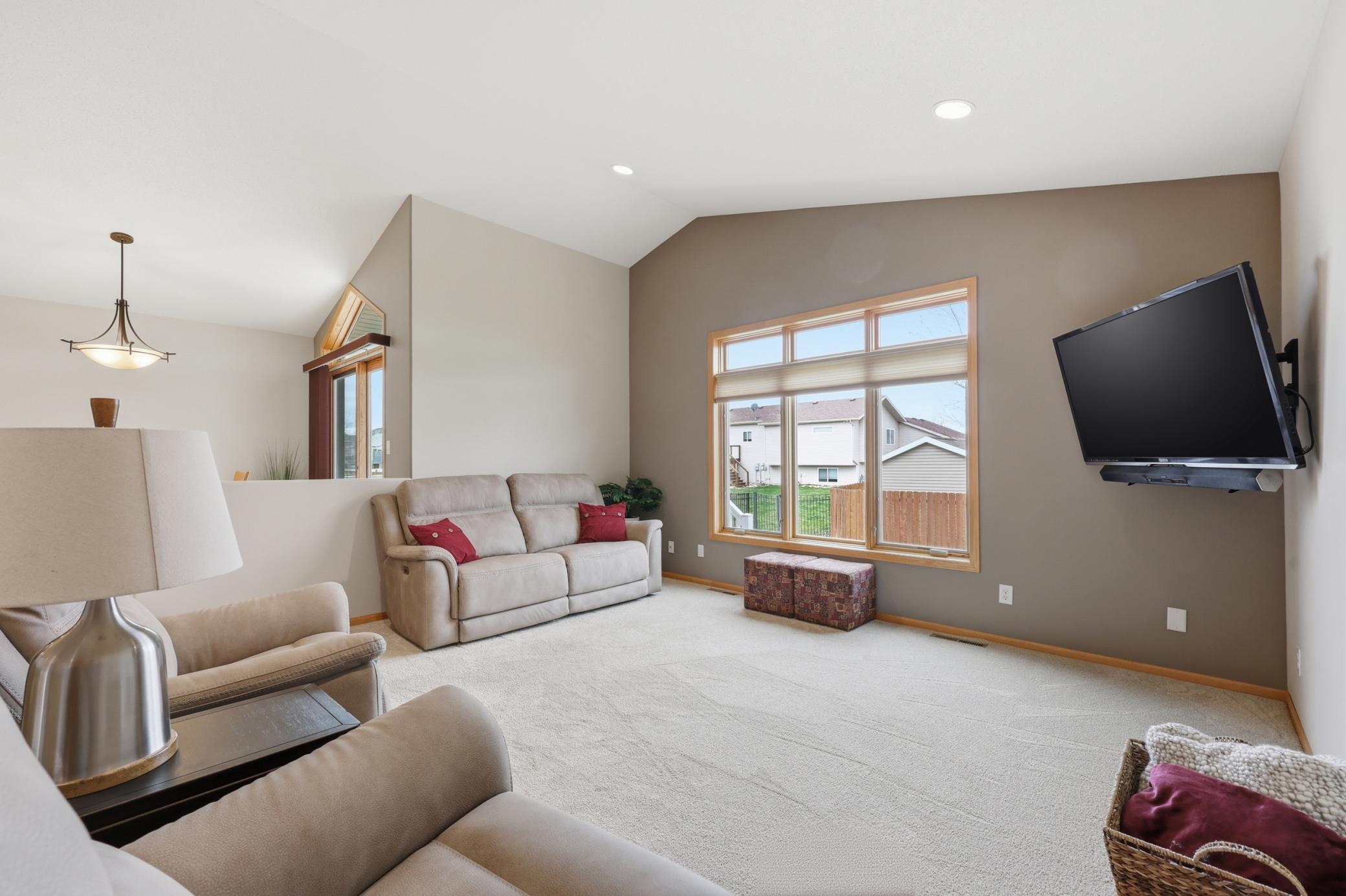 Living Room Vaulted Ceilings