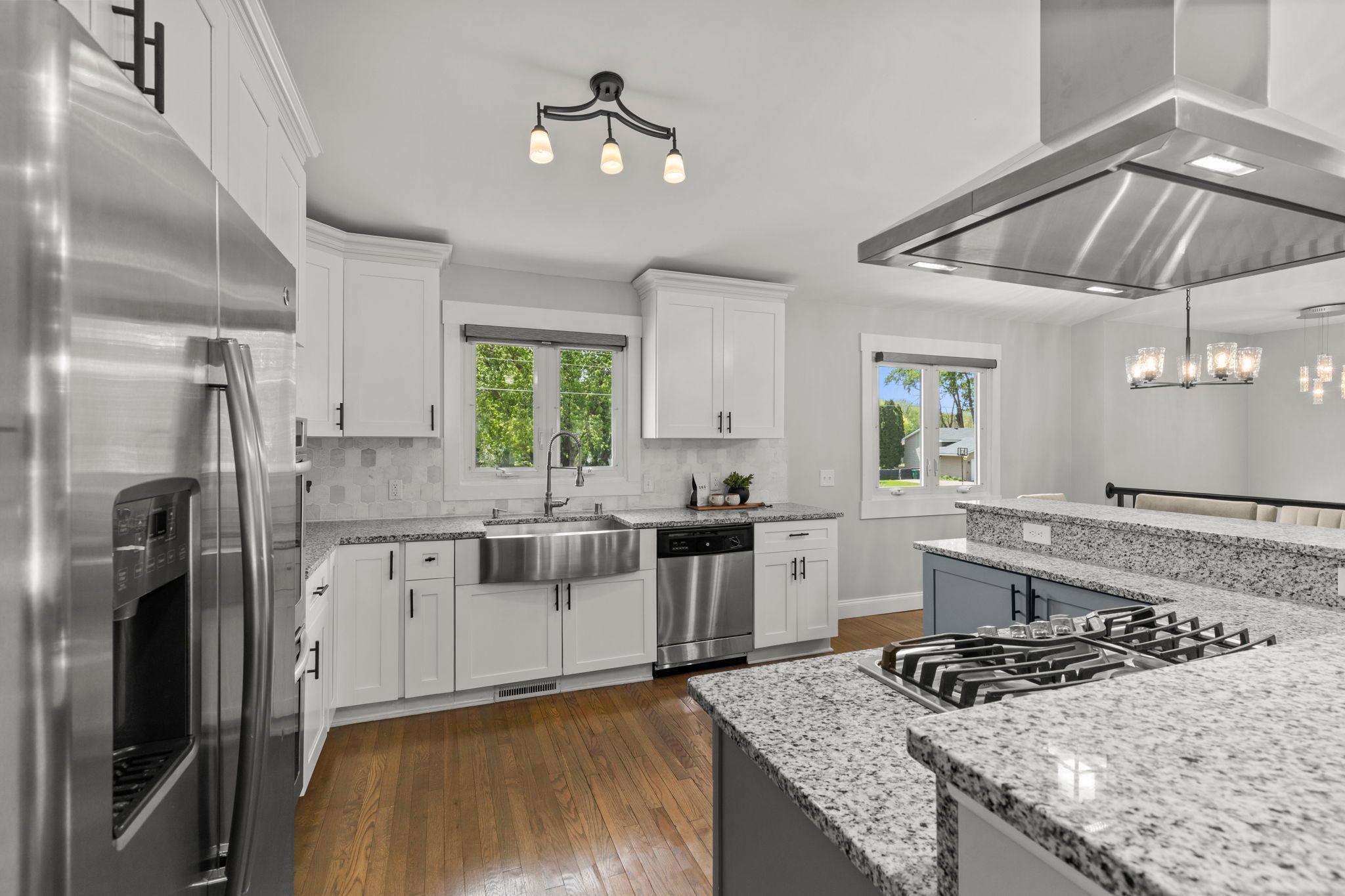 33-web-or-mls-3009 166th Ln NE-75.jpg