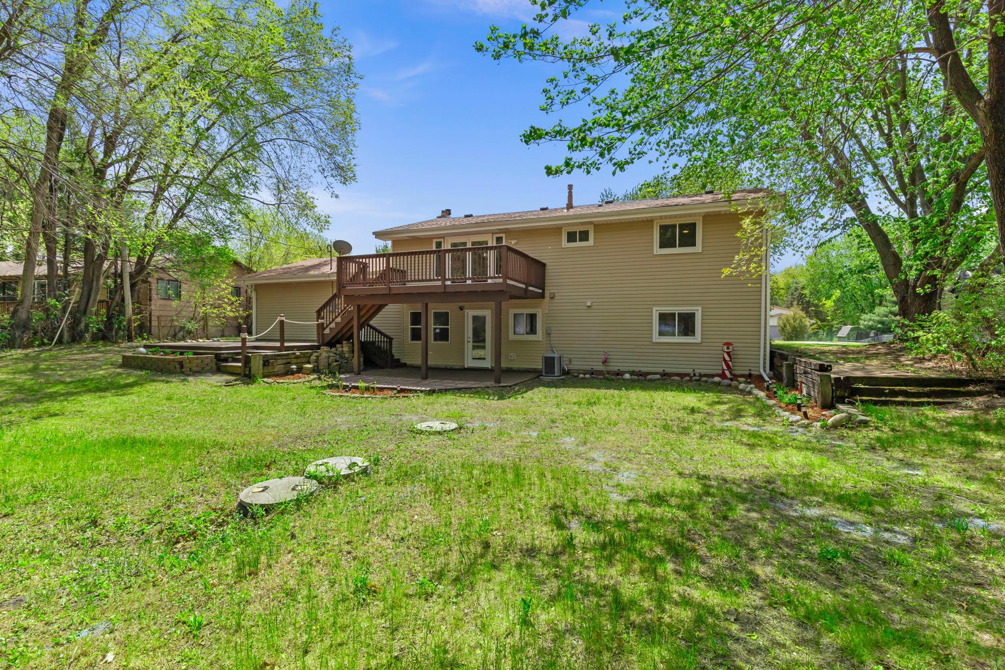 78-web-or-mls-3009 166th Ln NE-10.jpg