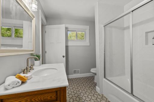 41-web-or-mls-3009 166th Ln NE-120.jpg