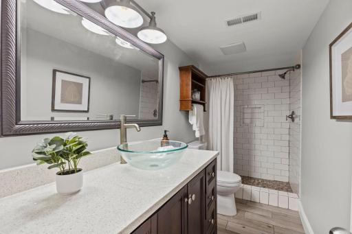 66-web-or-mls-3009 166th Ln NE-201.jpg