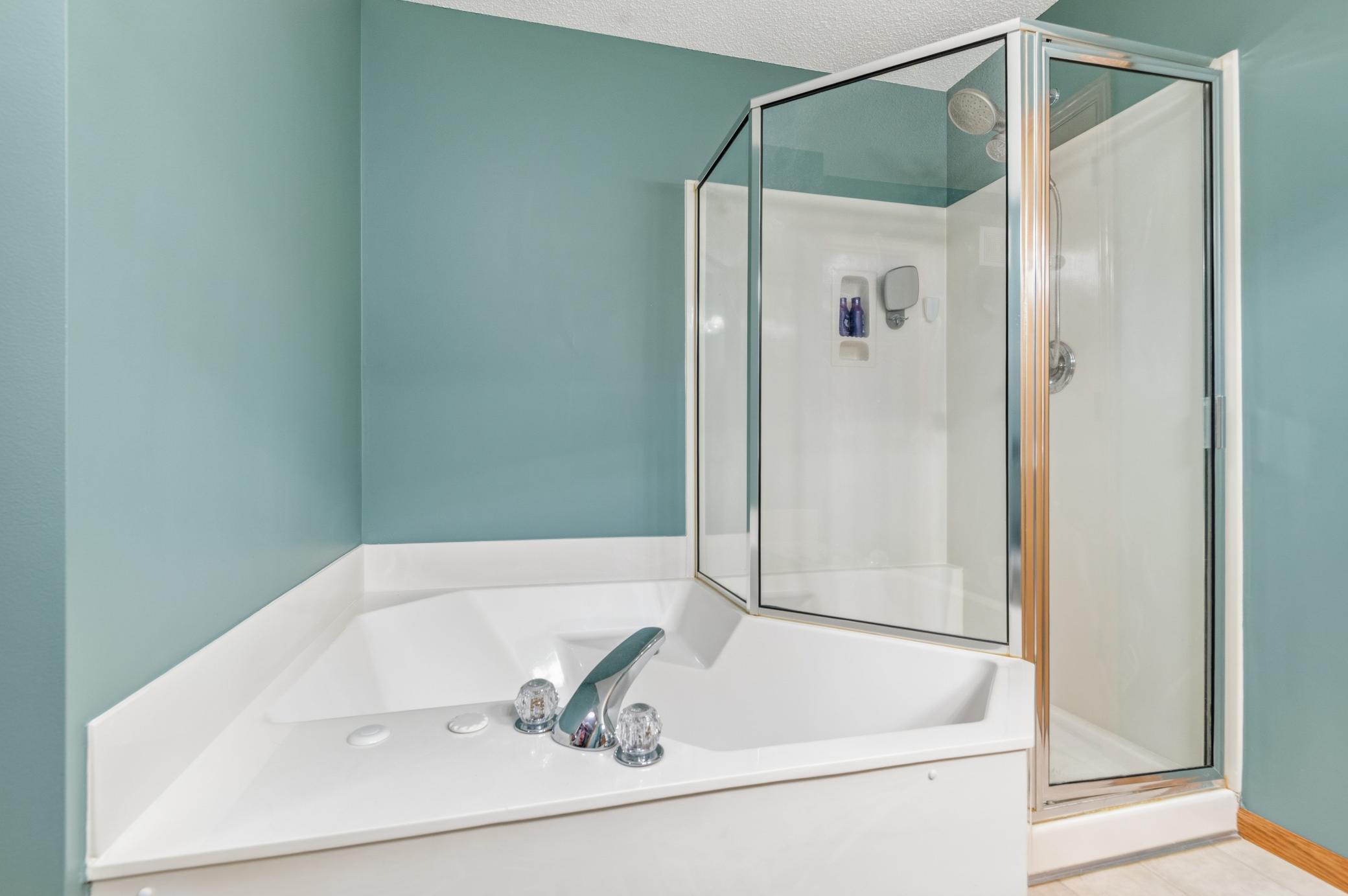Primary full bath!