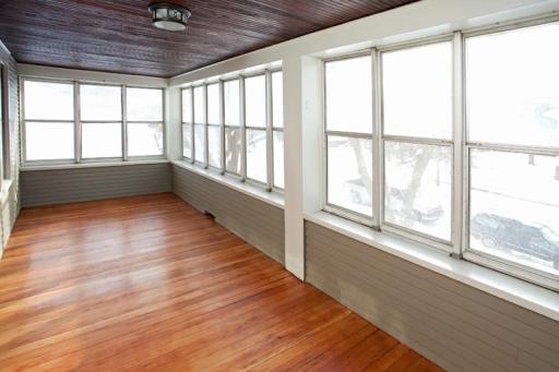 993 Wakefield Ave Porch