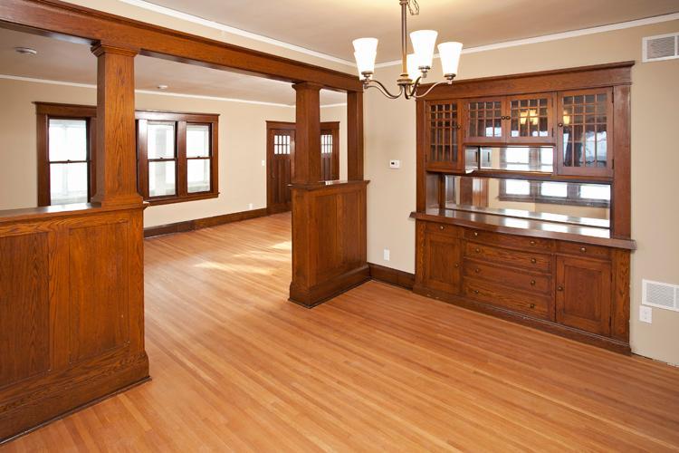 993 Wakefield Ave Dining