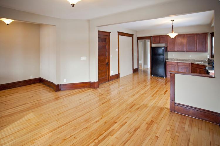 993 Hudson Ave Kitchen