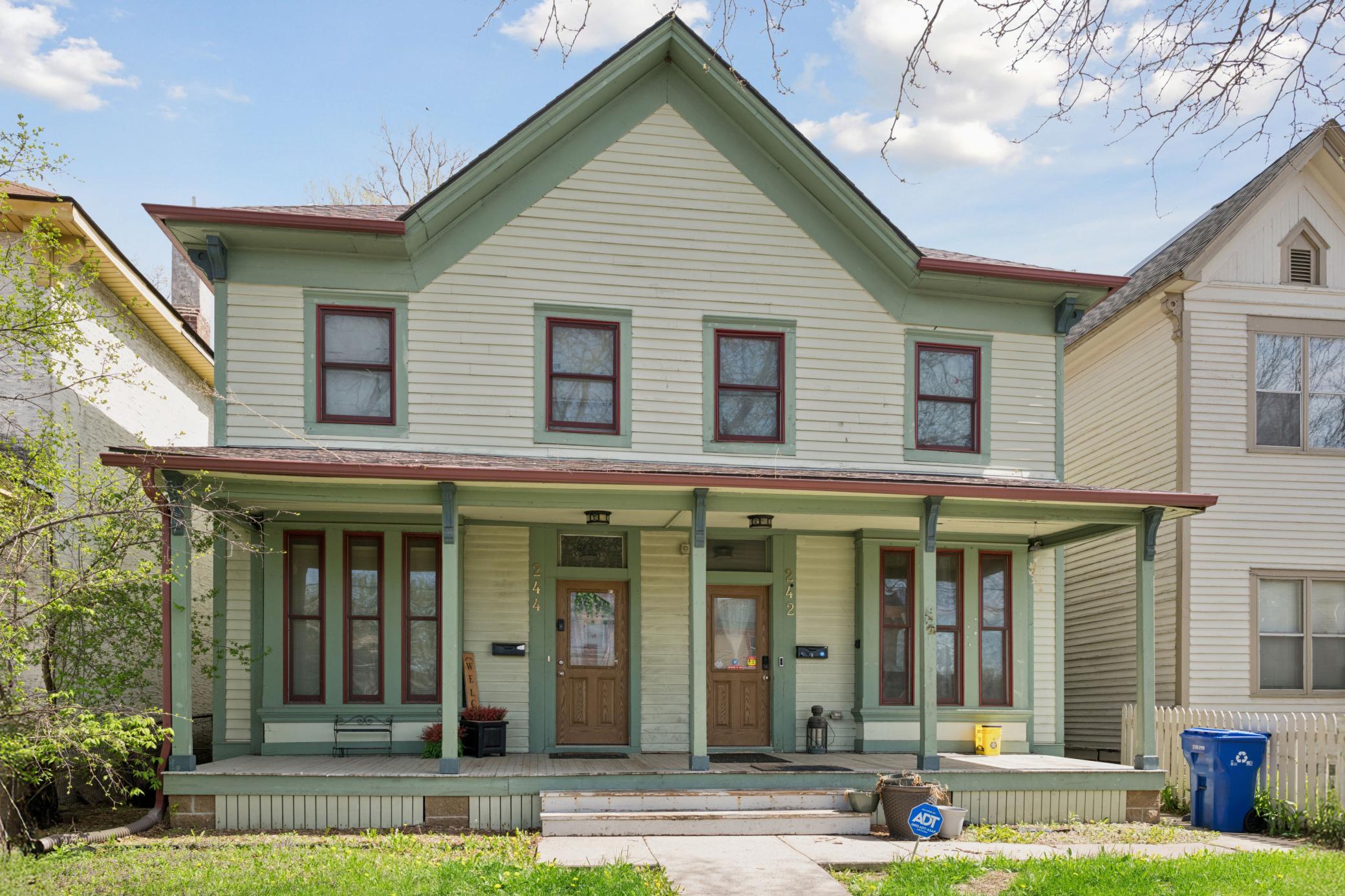 242 Maria Ave