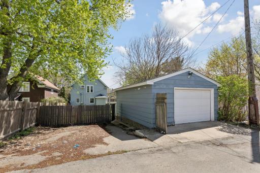 1003 Woodbridge St