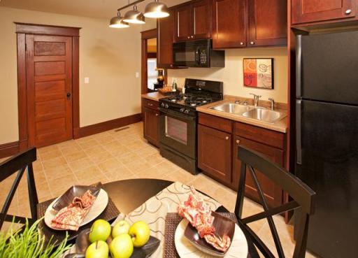 1003 Woodbridge St Kitchen