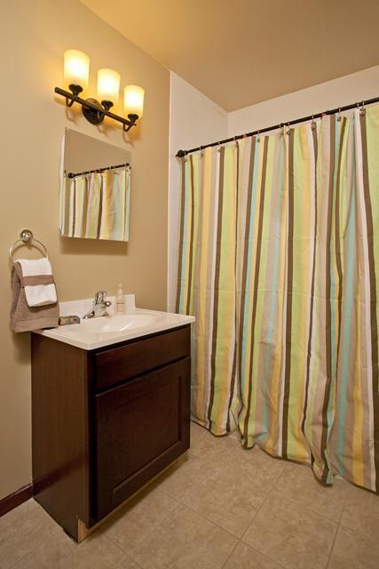 1003 Woodbridge St Bathroom