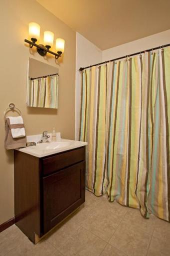 1003 Woodbridge St Bathroom