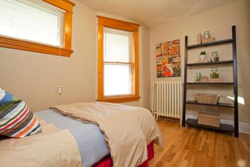 947 Minnehaha Ave Bedroom