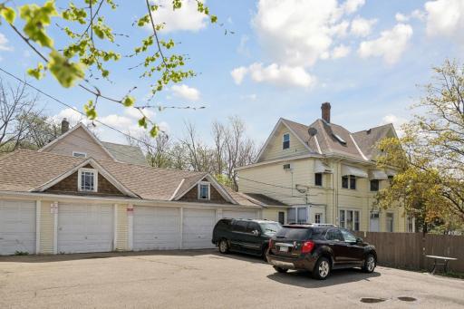 947 Minnehaha Ave