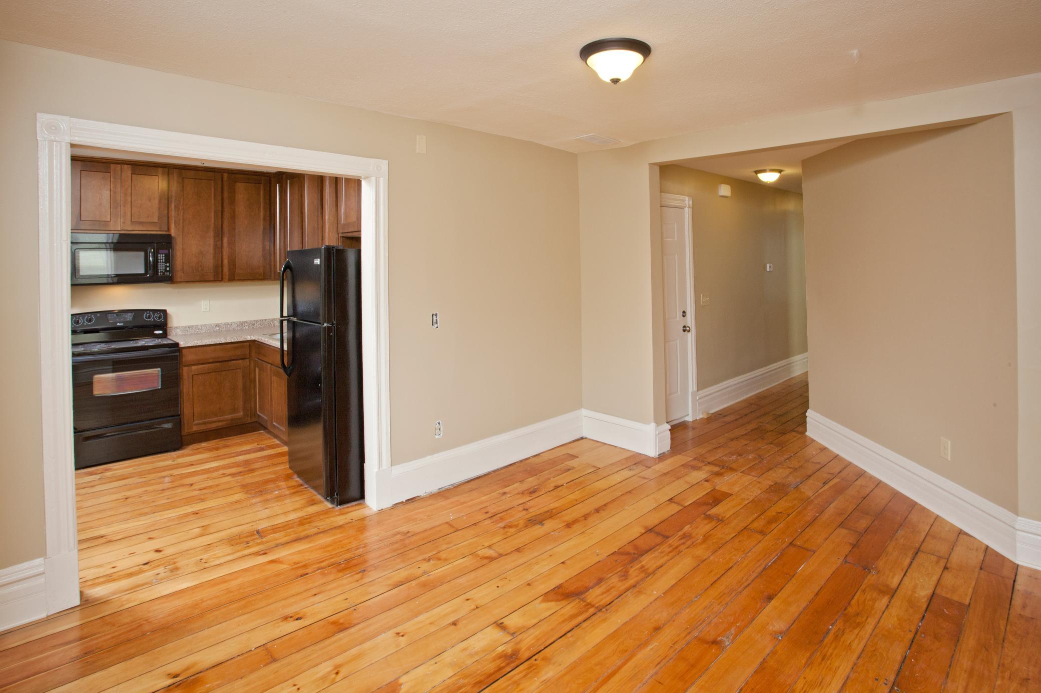 686 Bradley St Living Room