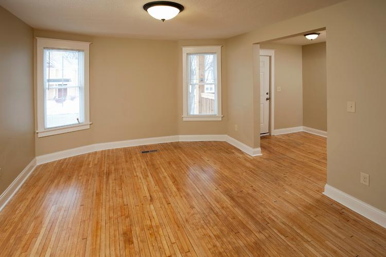 856 Burr Ave Living Room