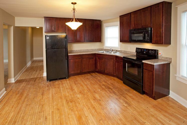 856 Burr Ave Kitchen