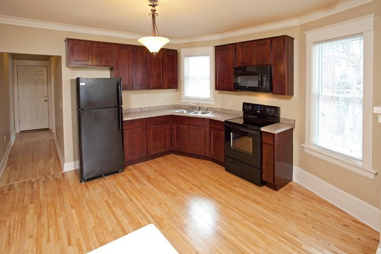 856 Burr Ave Kitchen