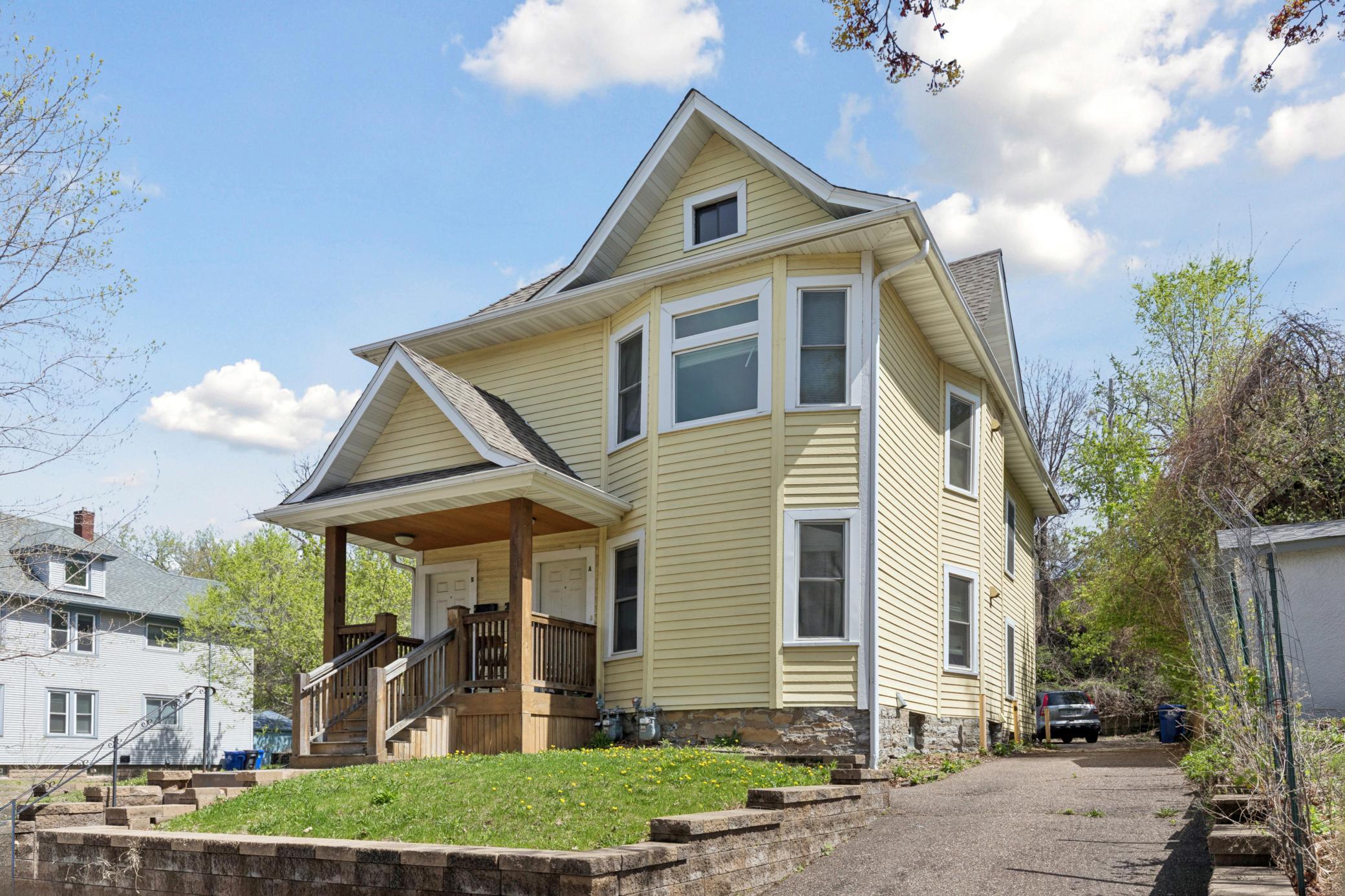856 Burr Ave