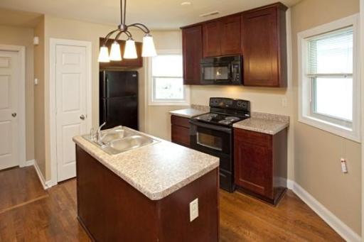 732 Jessamine Ave Kitchen