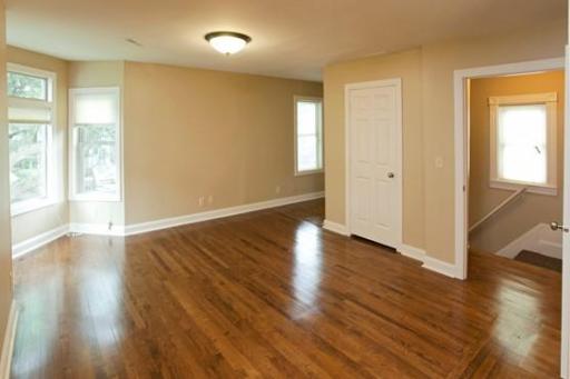 732 Jessamine Ave Living Room