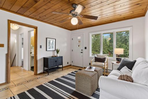 2079 Upper Saint Dennis Road, Saint Paul, MN 55116