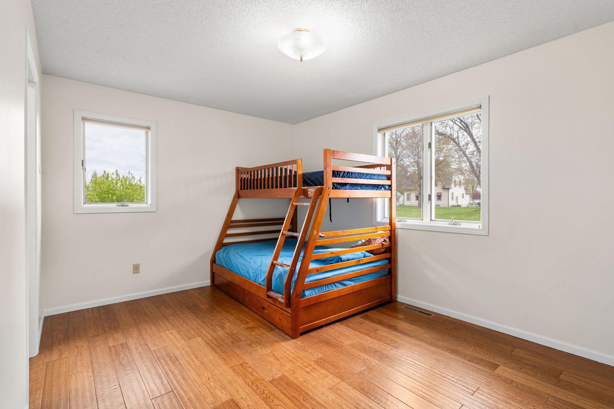 39-web-or-mls-602-6th-st-s.jpg