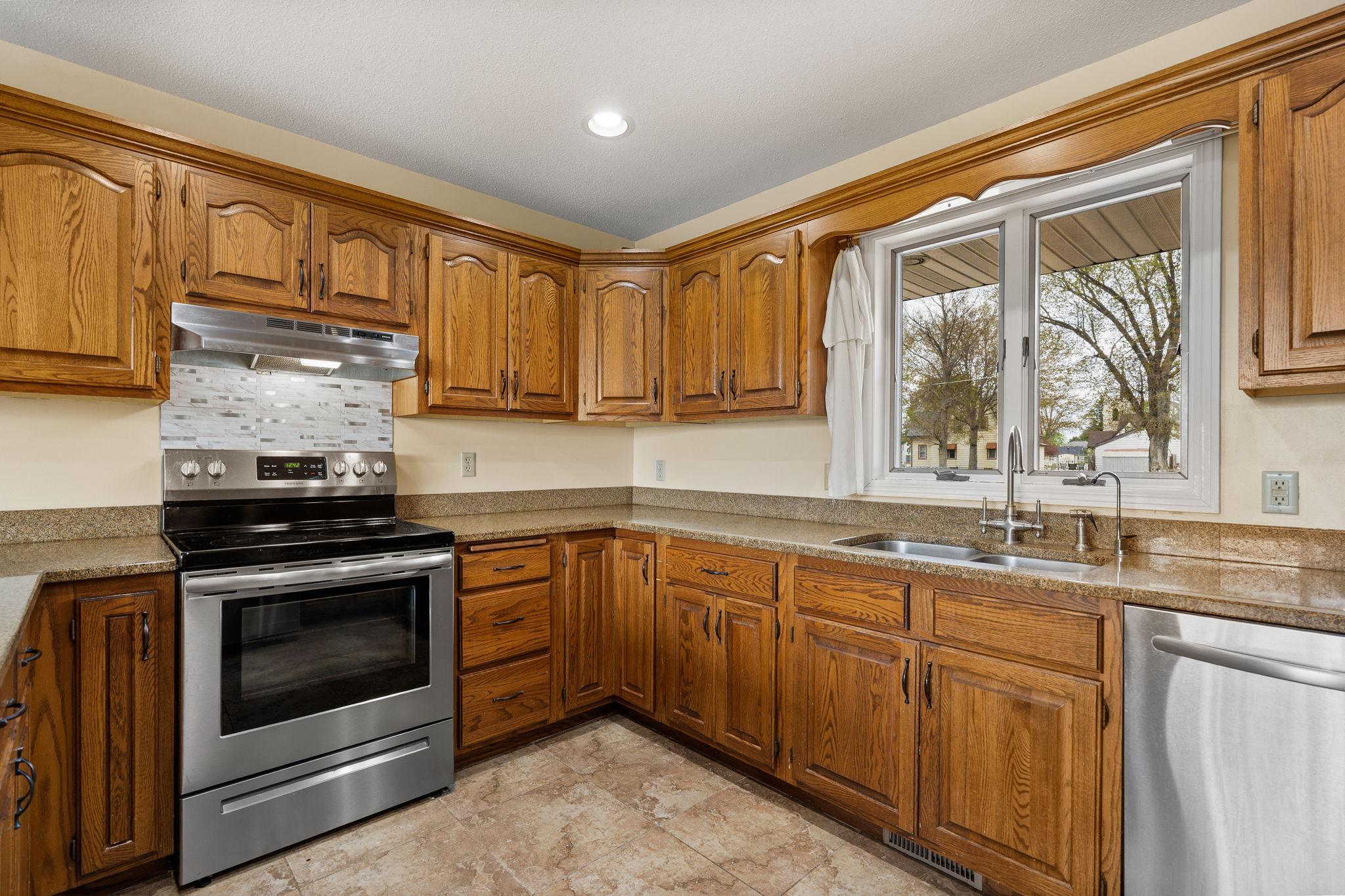 33-web-or-mls-602-6th-st-s.jpg