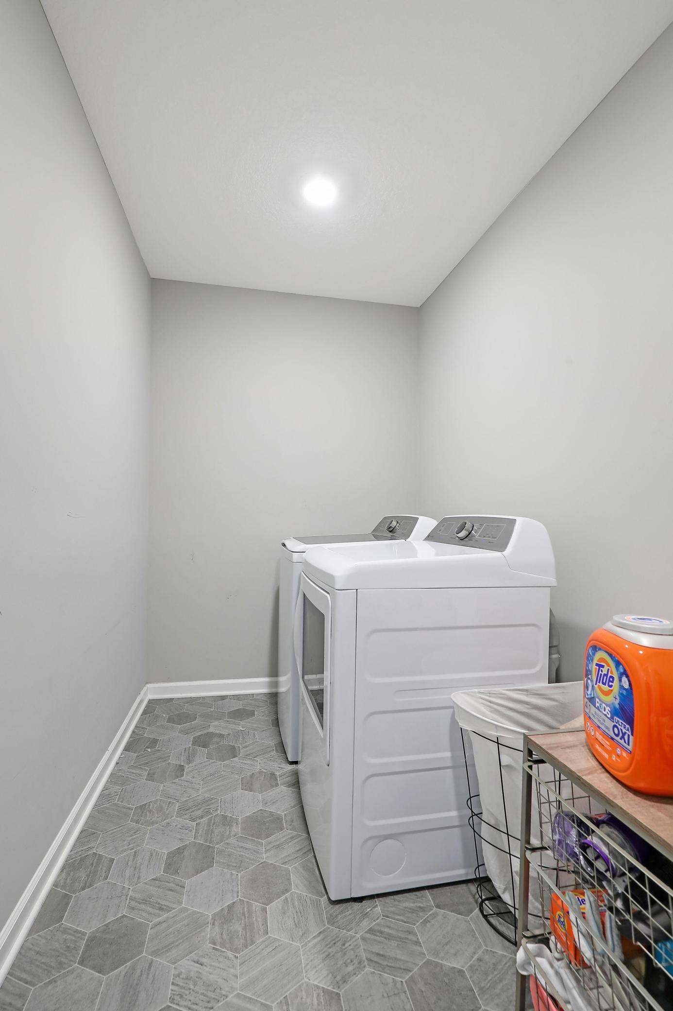 Upper level laundry