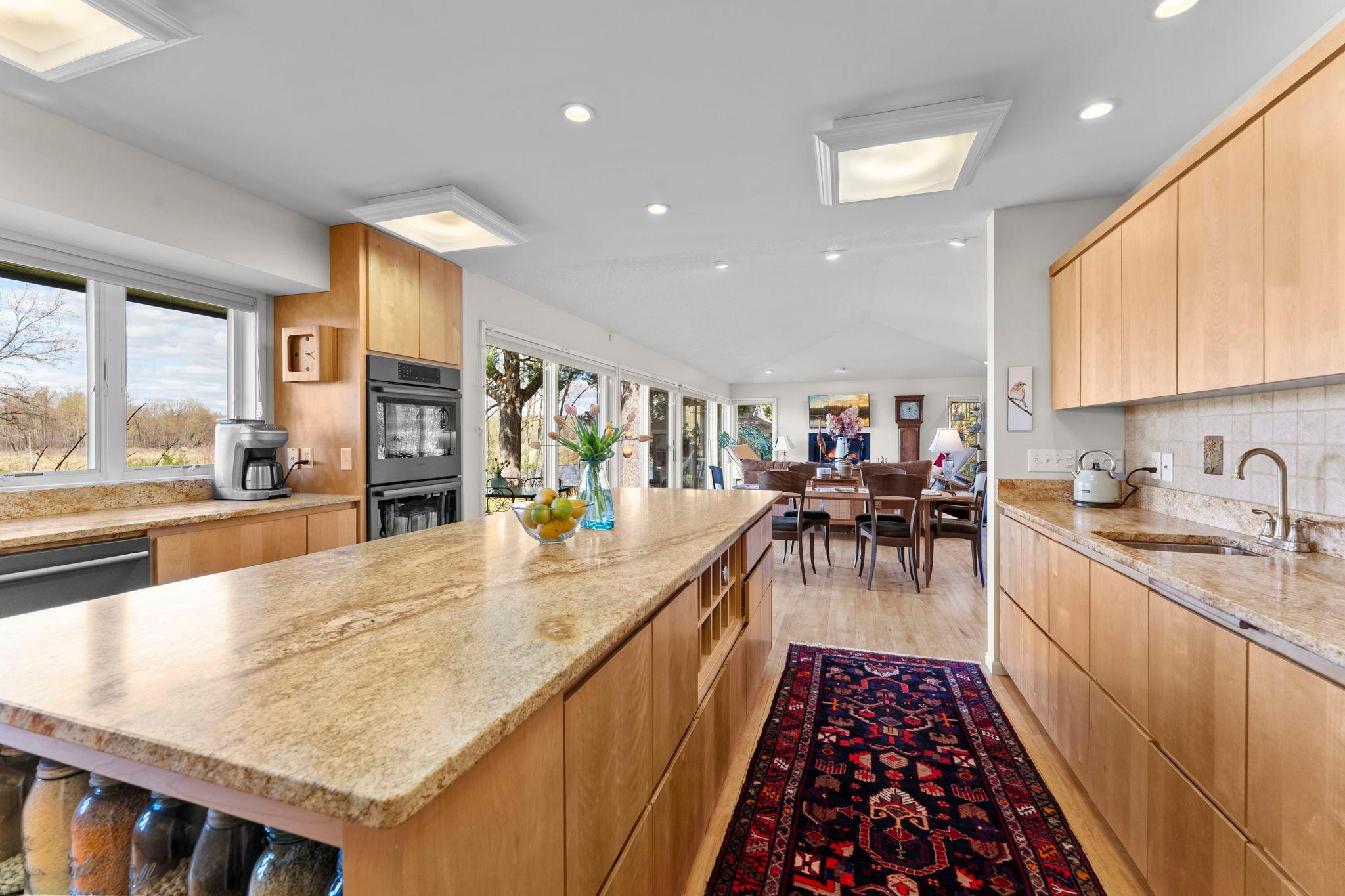 48-web-or-mls-1711 W Church Rd-411.jpg