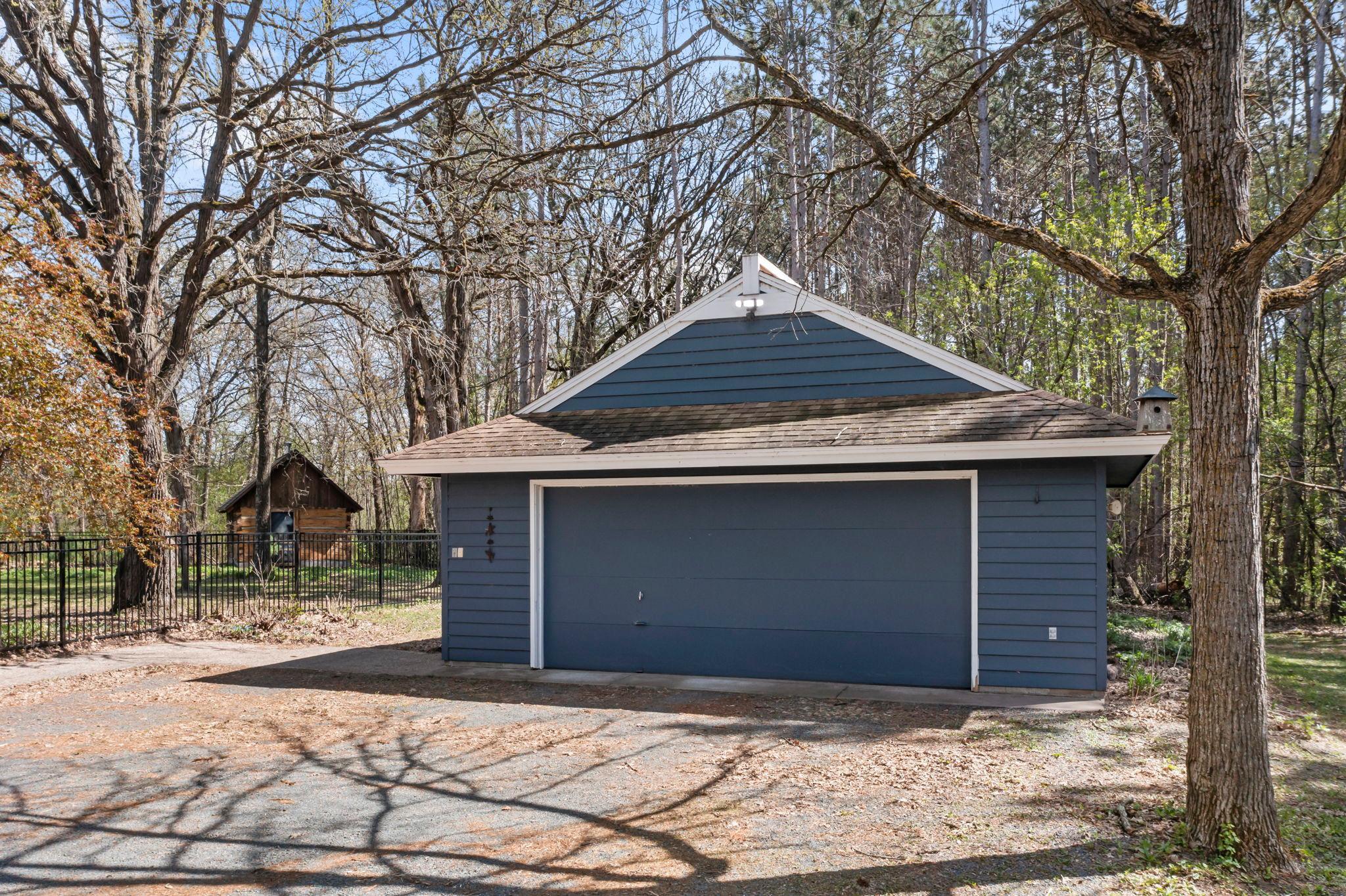 96-web-or-mls-1711 W Church Rd-24.jpg