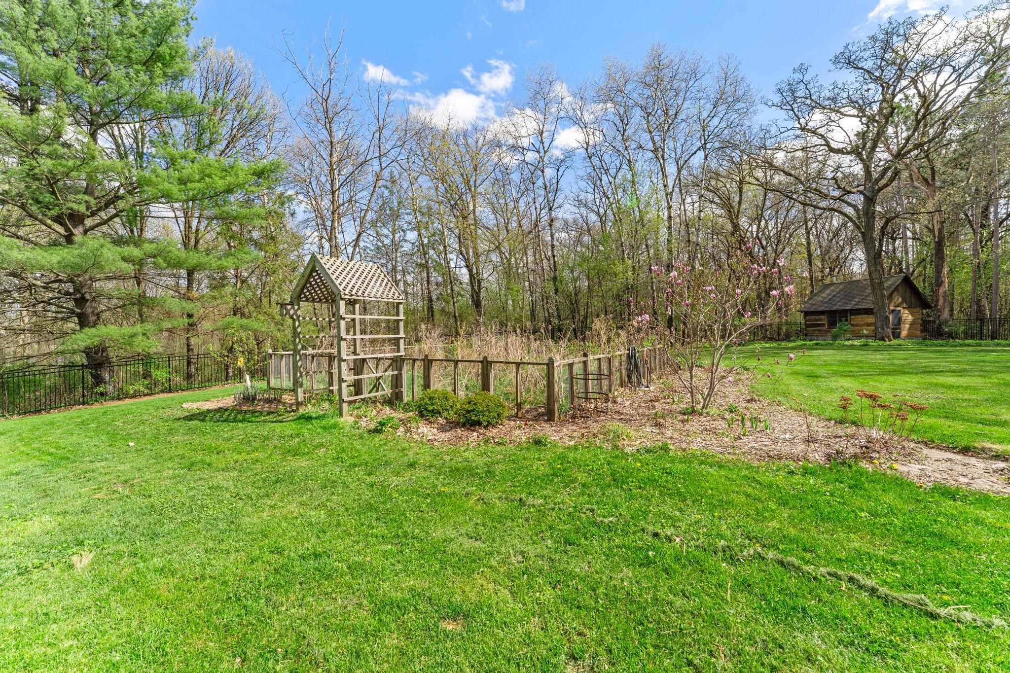 111-web-or-mls-1711 W Church Rd-189.jpg
