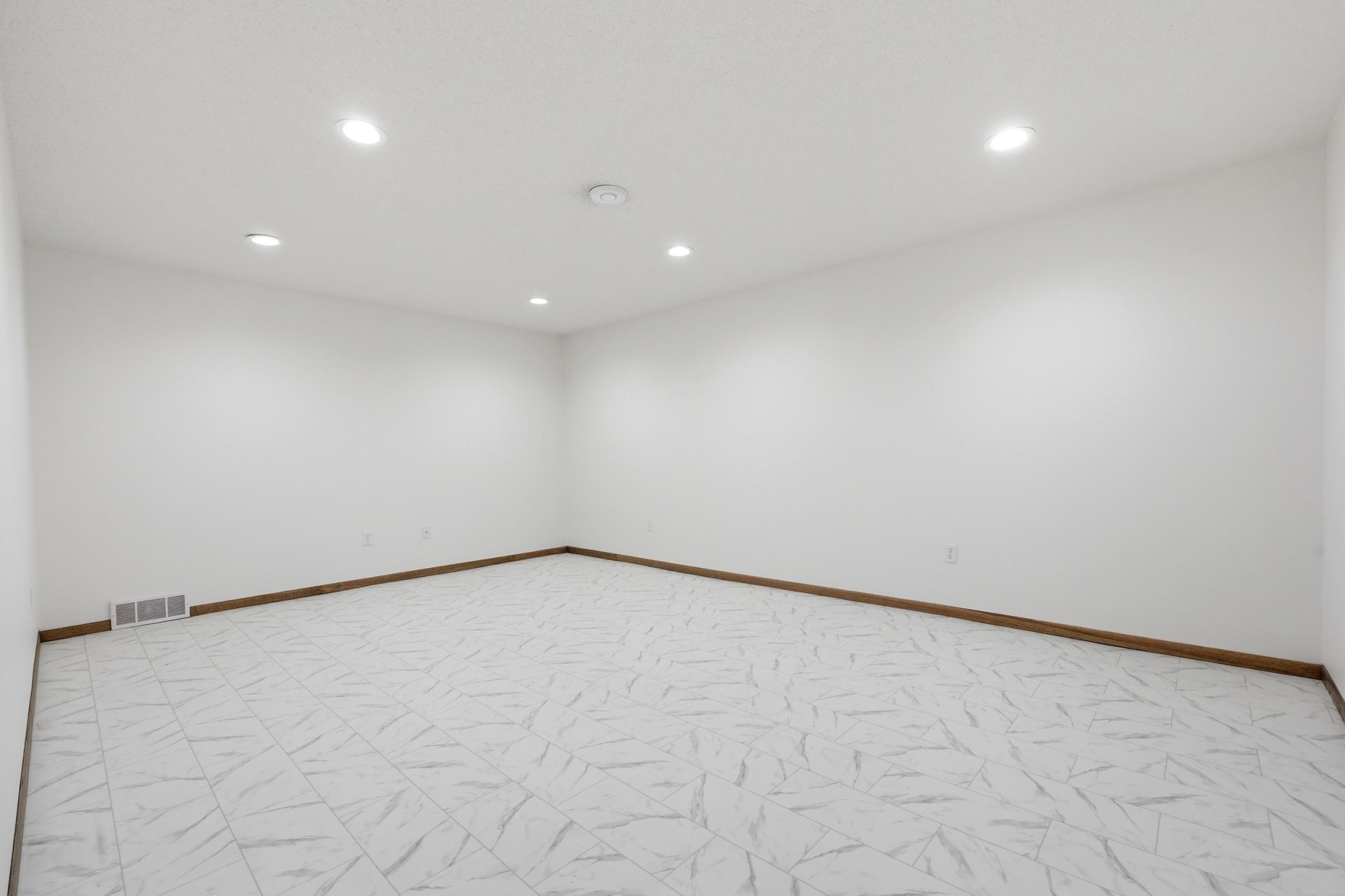 basement flex room