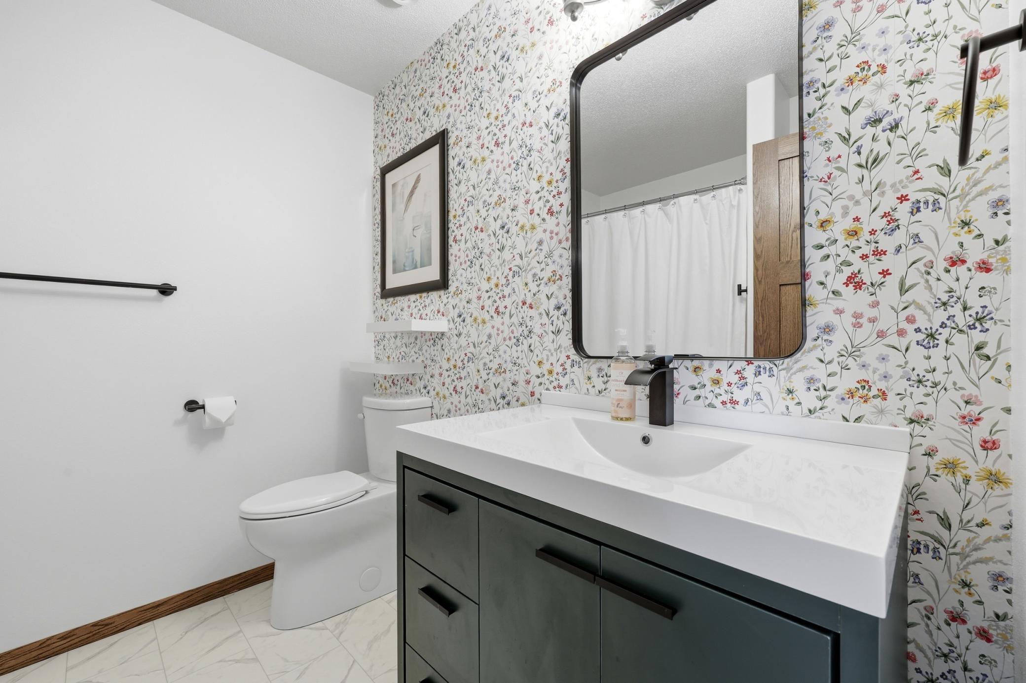 en suite full bath