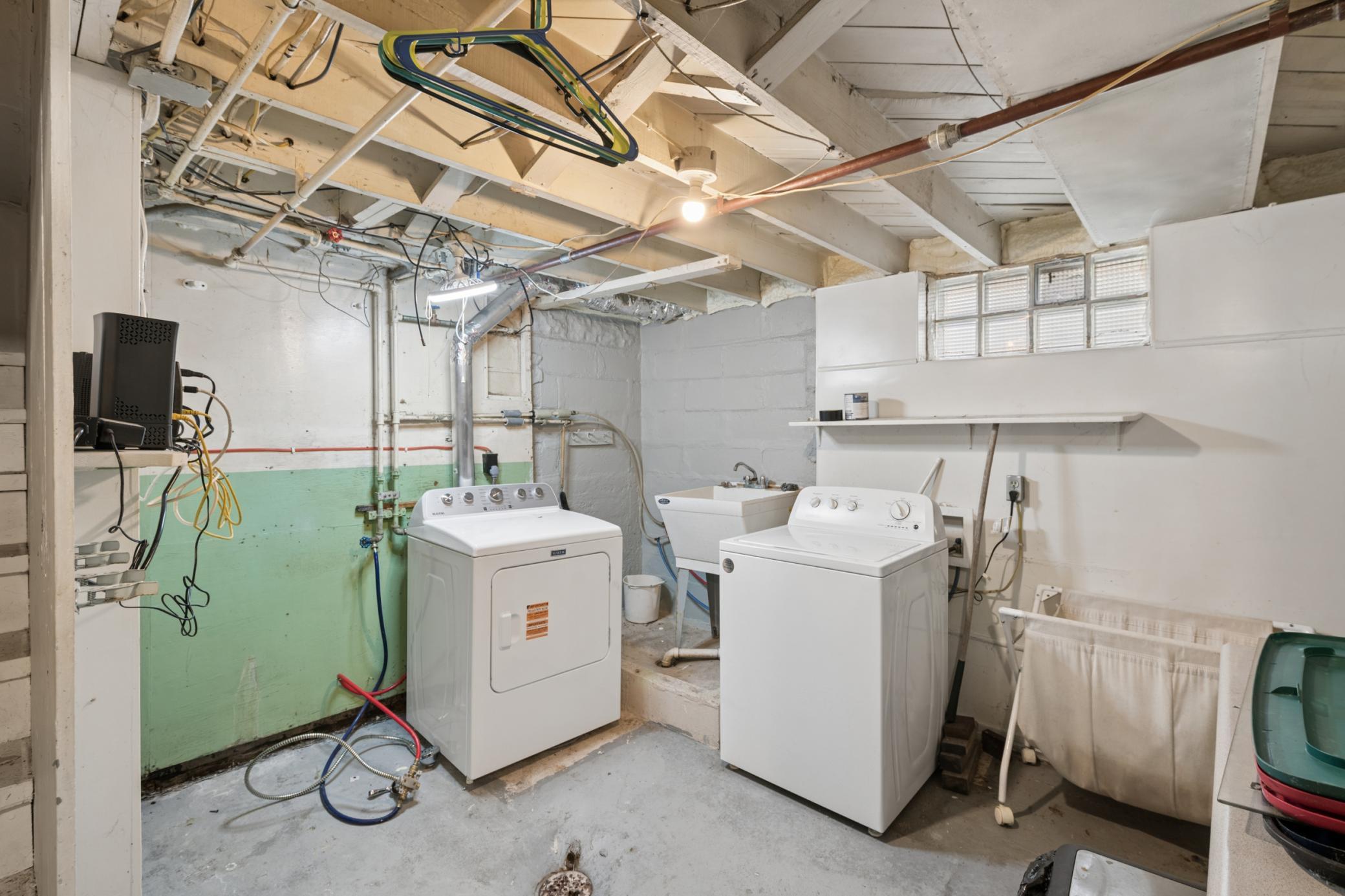 Lower-level laundry