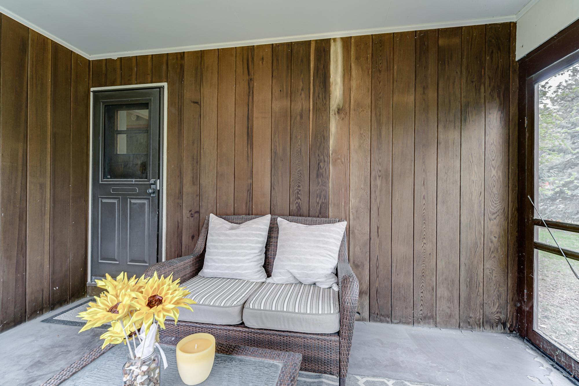 Porch (2).jpg