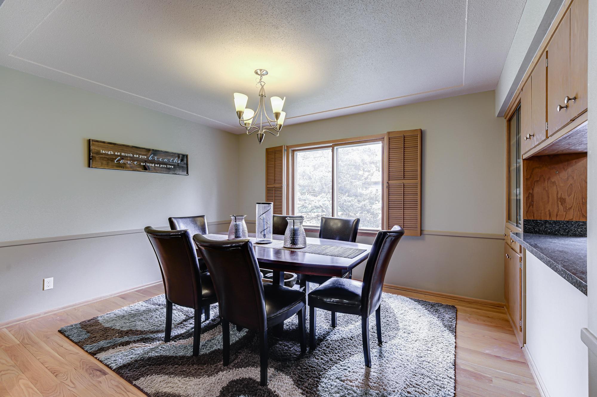 Dining-Room- (1).jpg