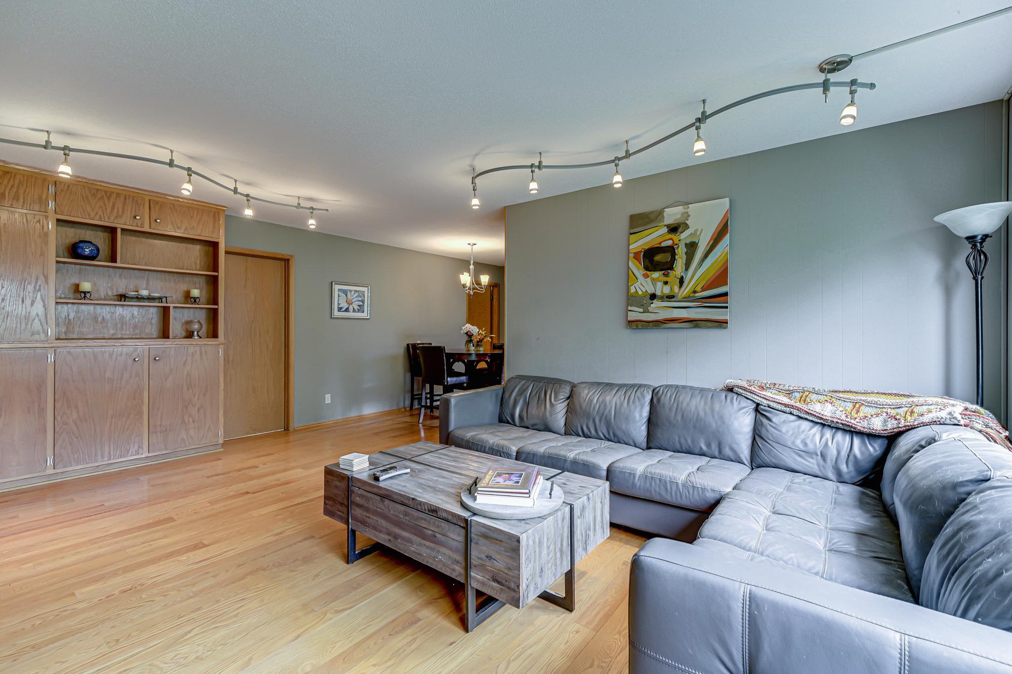 Family-Room (3).jpg